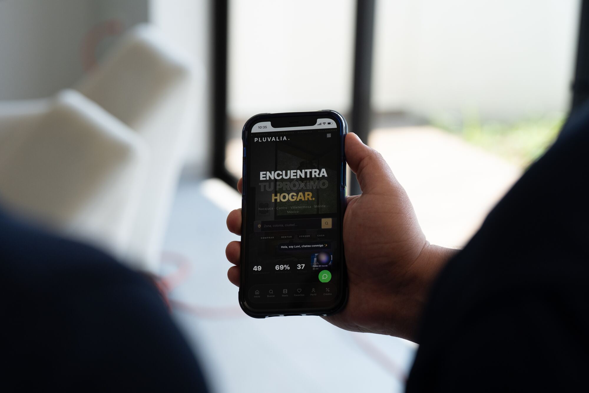 La app de Pluvalia en uso